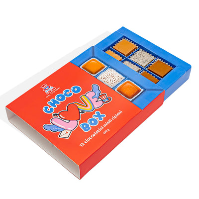 Choco Love Box, scatola da 12 cioccolatini misti ripieni di burro di arachidi, toffee e cookies & cream da 130g
