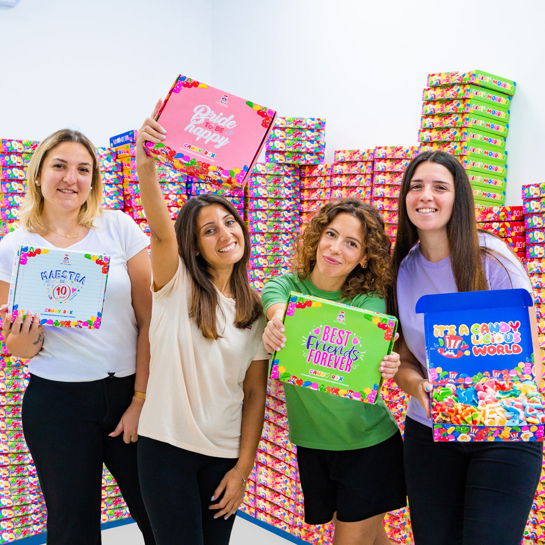 foto del team: Stefania, Veronica, Federica, Giusy