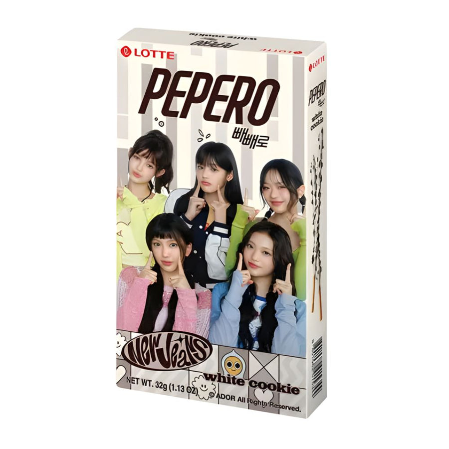 Lotte Pepero White Cookie, biscotti ricoperti di cioccolato bianco e cookies da 32g.