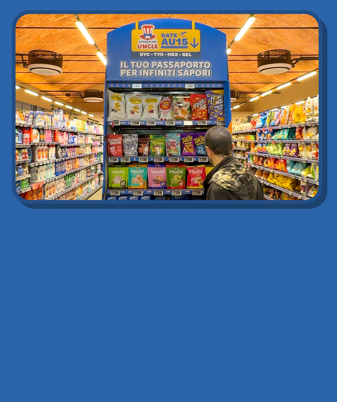 Scaffale supermercato con prodotti