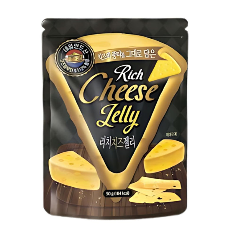 Confezione da 50g di caramelle al gusto di formaggio Namu.