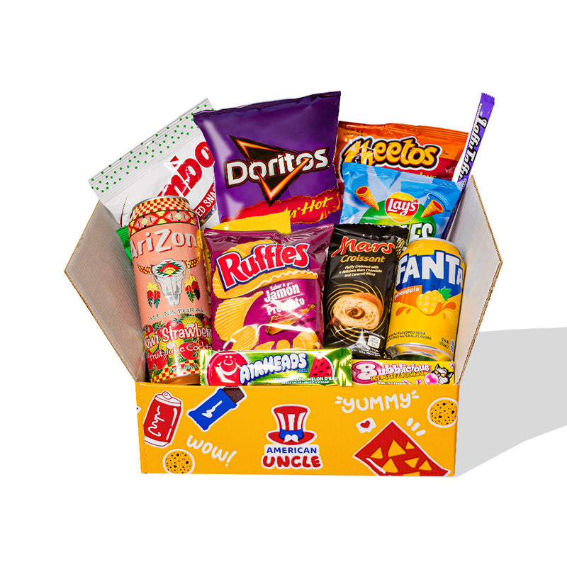 Snack box da almeno 15 prodotti internazionali: dolce, salato e bevande