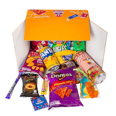 Snack box da almeno 15 prodotti internazionali: dolce, salato e bevande