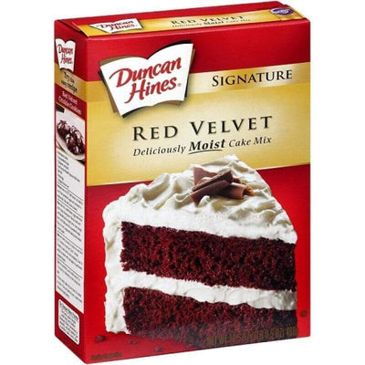 Duncan Hines Red Velvet Deliciously Moist Cake Mix, preparato per Red Velvet con farcitura al formaggio da 432g (1954241249377)
